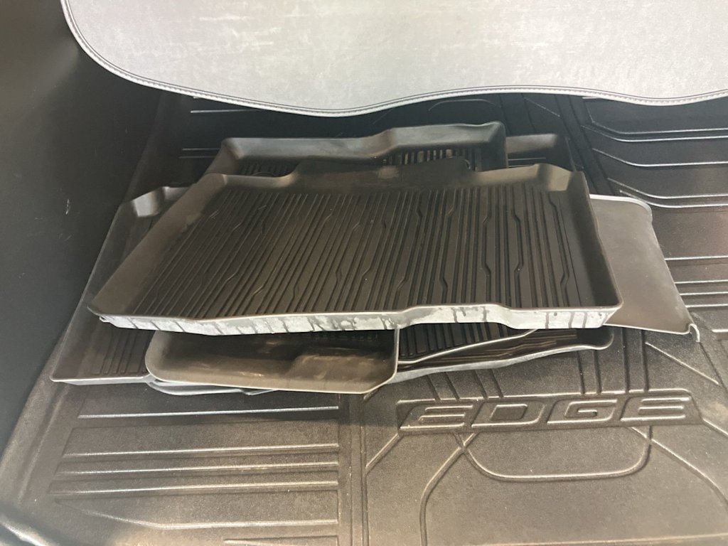 Thumbnail: 2021 Ford Edge - 12