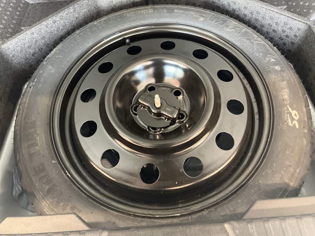 Thumbnail: 2021 Ford Edge - 30