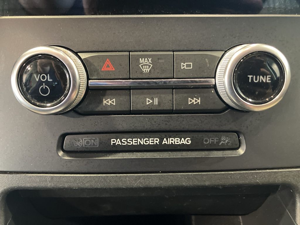 Thumbnail: 2021 Ford Edge - 21