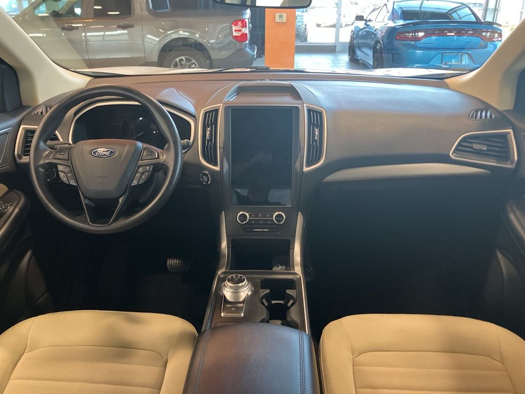 Thumbnail: 2021 Ford Edge - 2