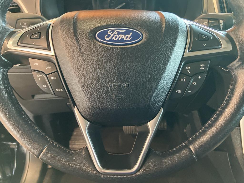 Thumbnail: 2022 Ford Edge - 22