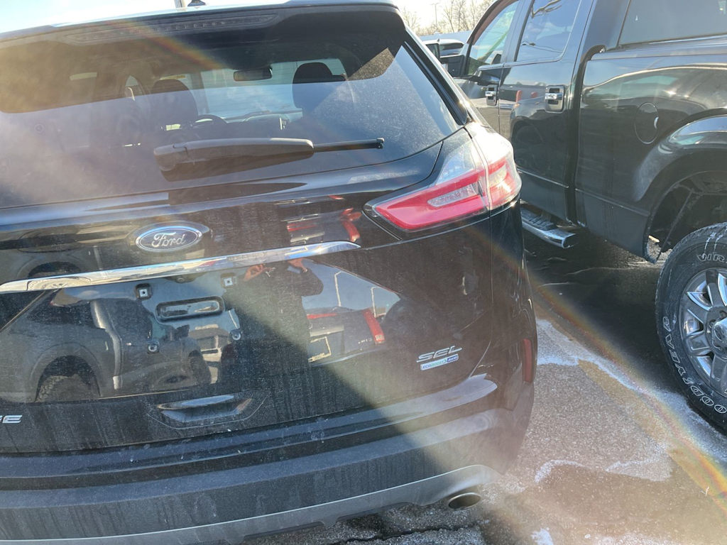 Thumbnail: 2019 Ford Edge - 17