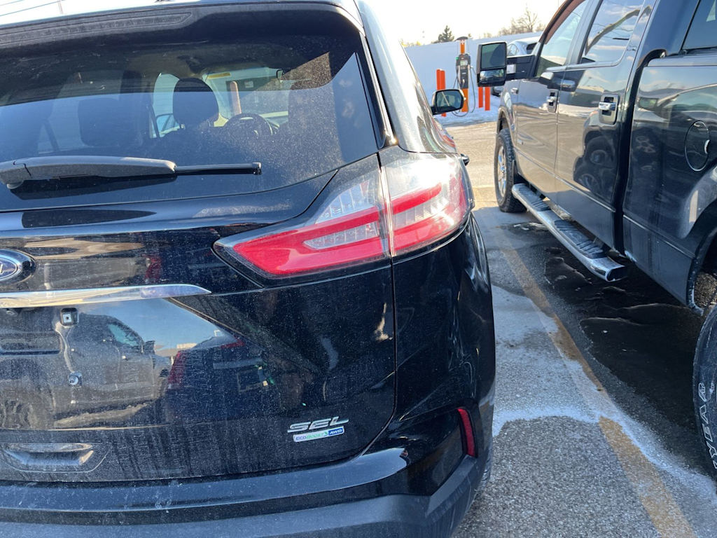 Thumbnail: 2019 Ford Edge - 18