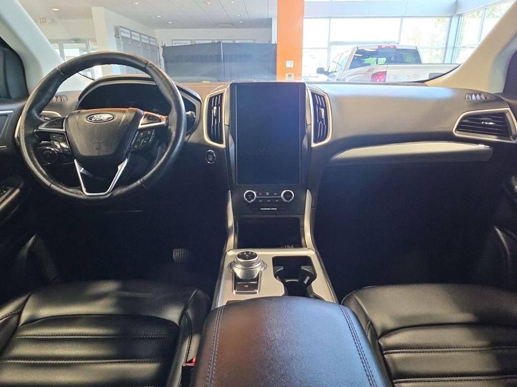 Thumbnail: 2022 Ford Edge - 2