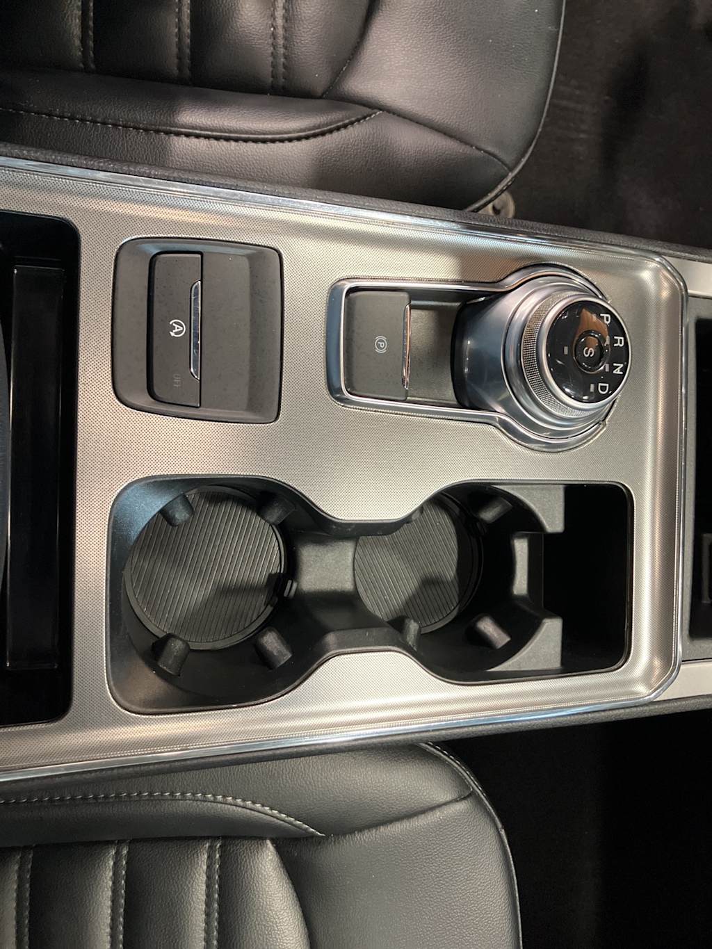 Thumbnail: 2022 Ford Edge - 12