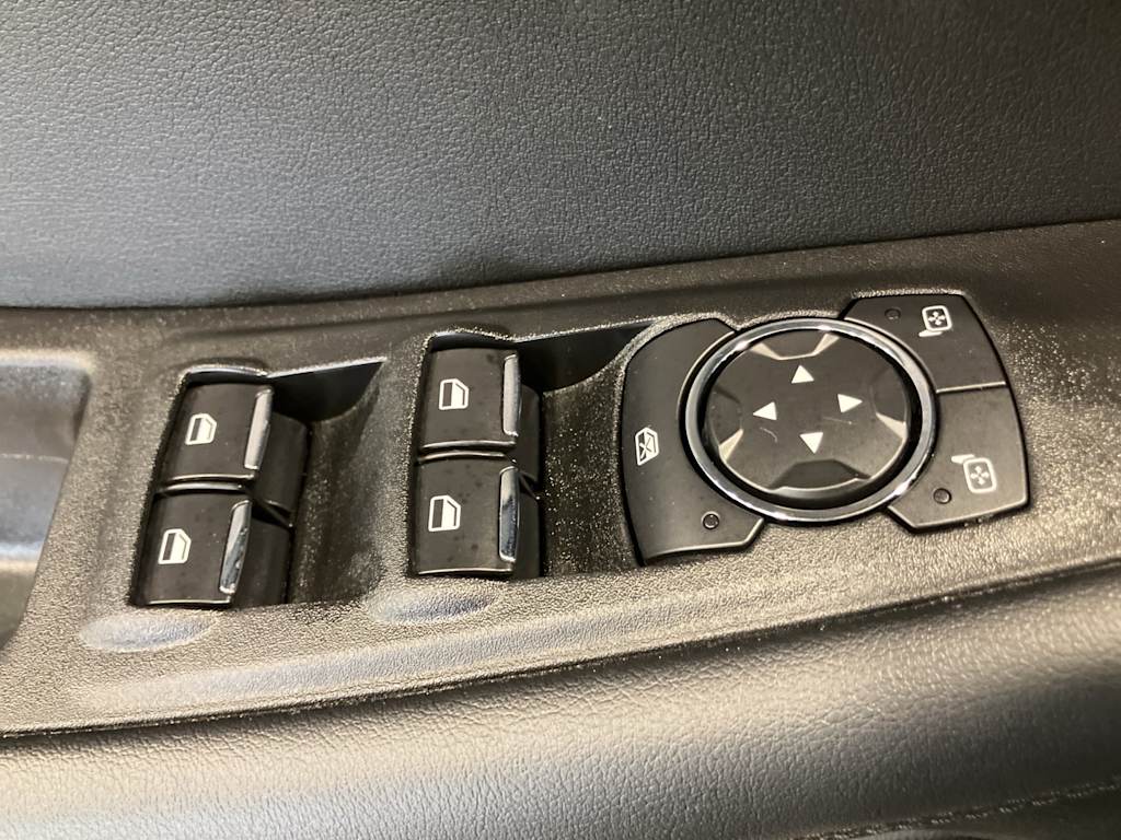 Thumbnail: 2022 Ford Edge - 19