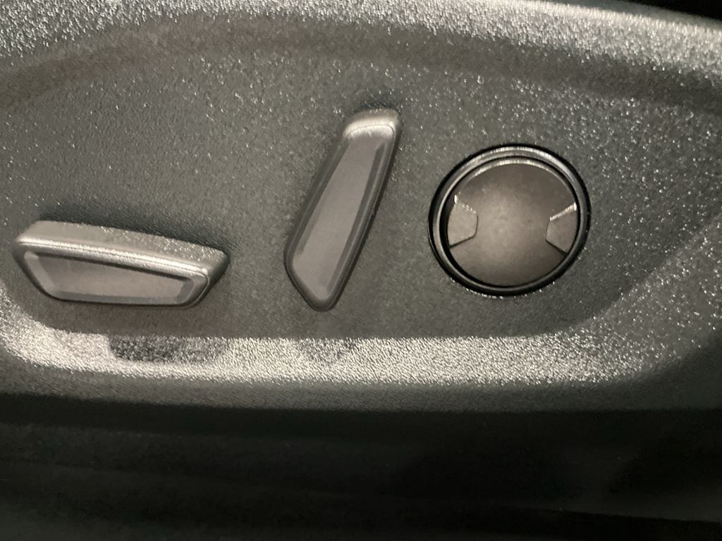 Thumbnail: 2022 Ford Edge - 18