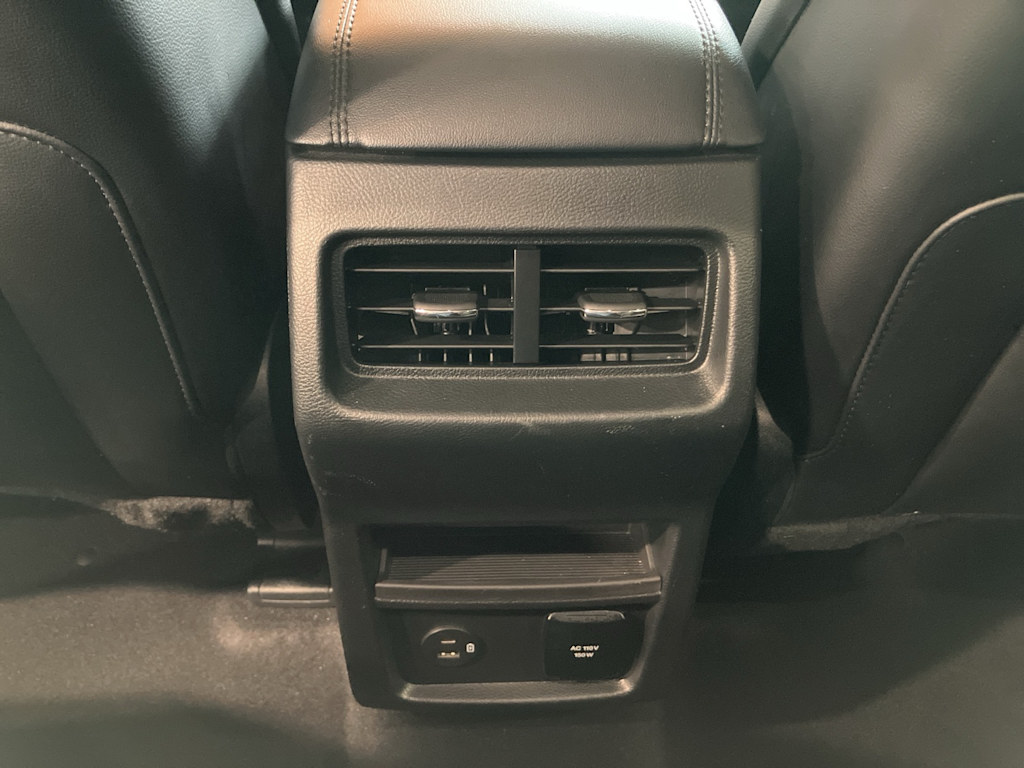 Thumbnail: 2022 Ford Edge - 26