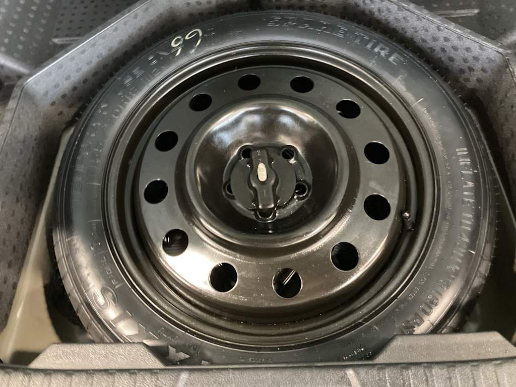 Thumbnail: 2022 Ford Edge - 32