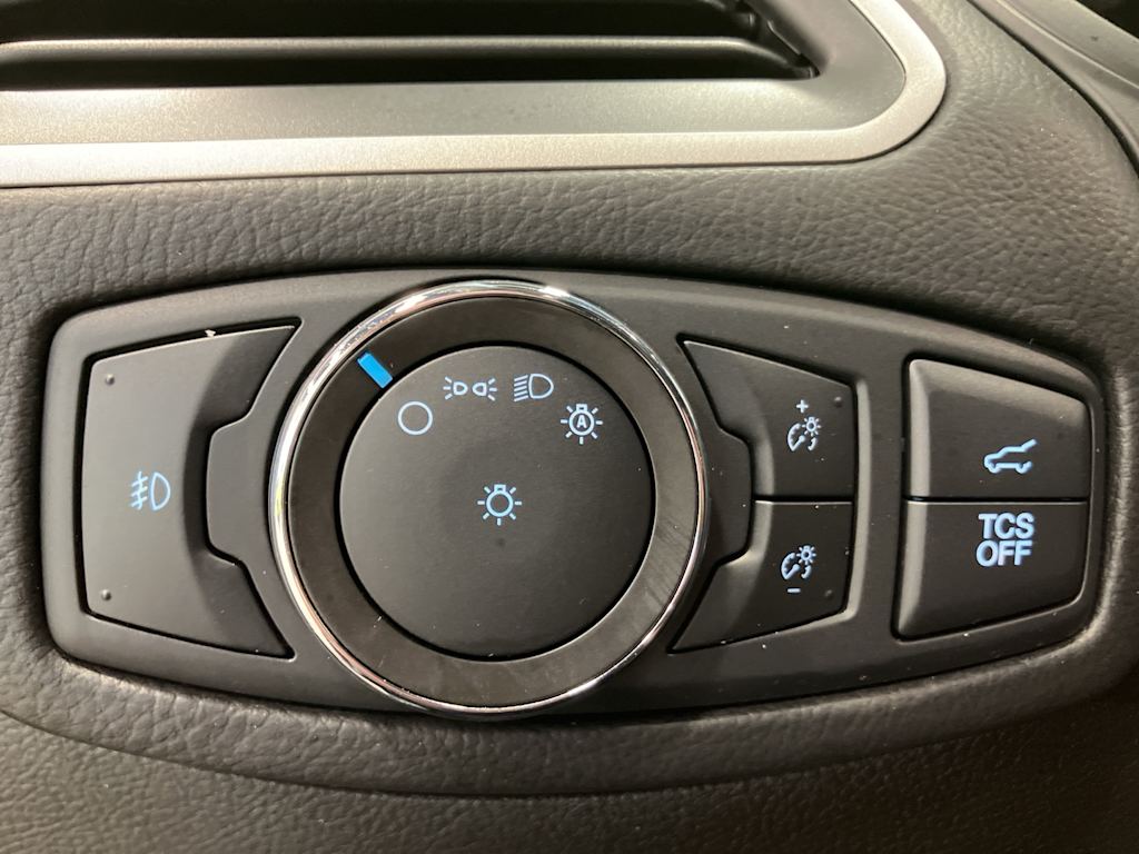 Thumbnail: 2022 Ford Edge - 20