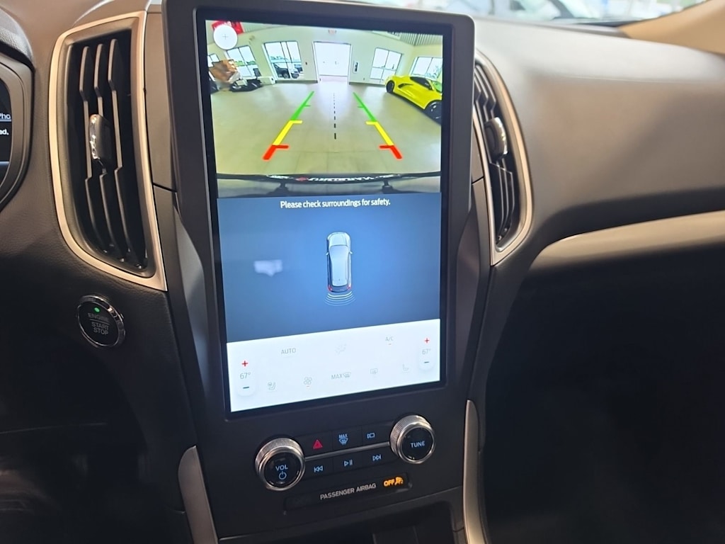 Thumbnail: 2024 Ford Edge - 31