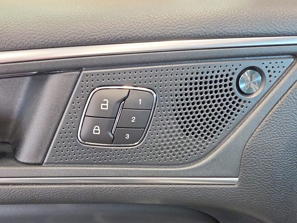 Thumbnail: 2024 Ford Edge - 23