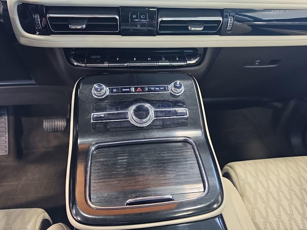 Thumbnail: 2021 Lincoln Nautilus - 9