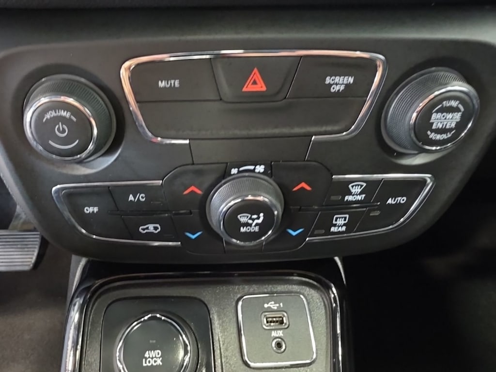 Thumbnail: 2021 Jeep Compass - 28