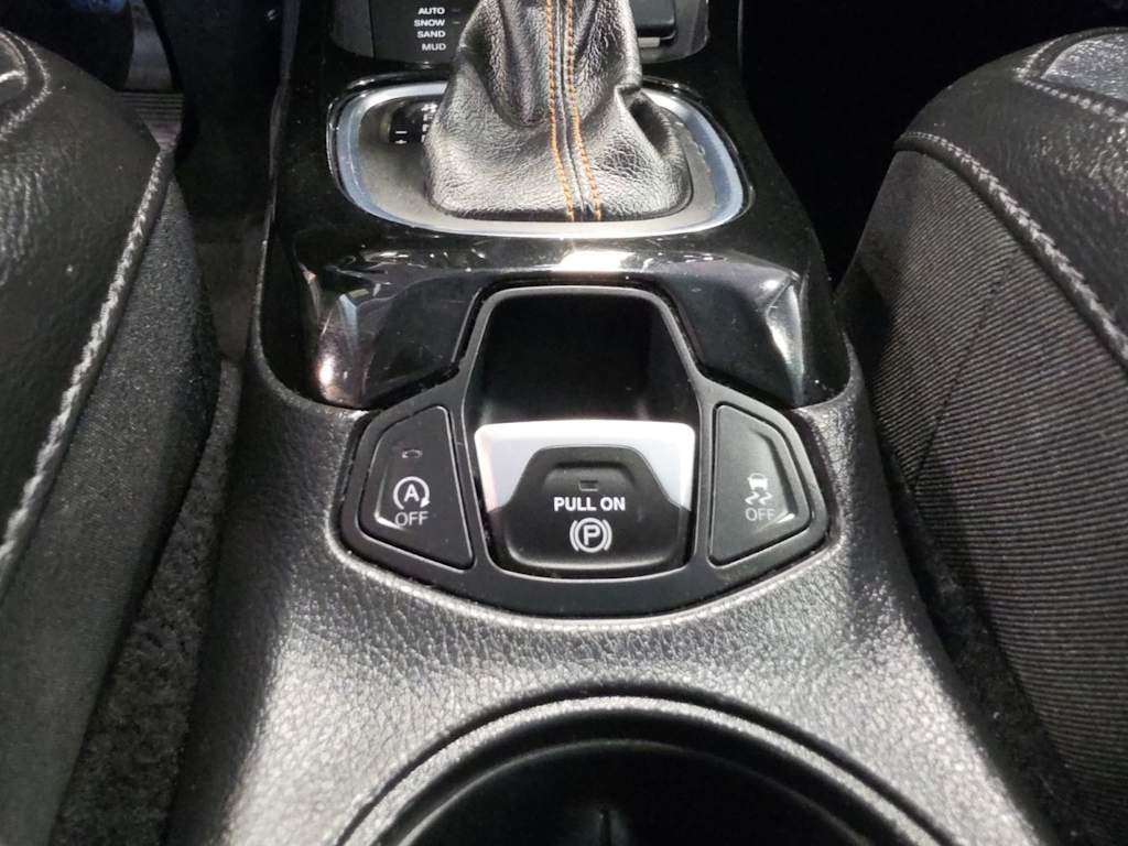 Thumbnail: 2019 Jeep Compass - 24