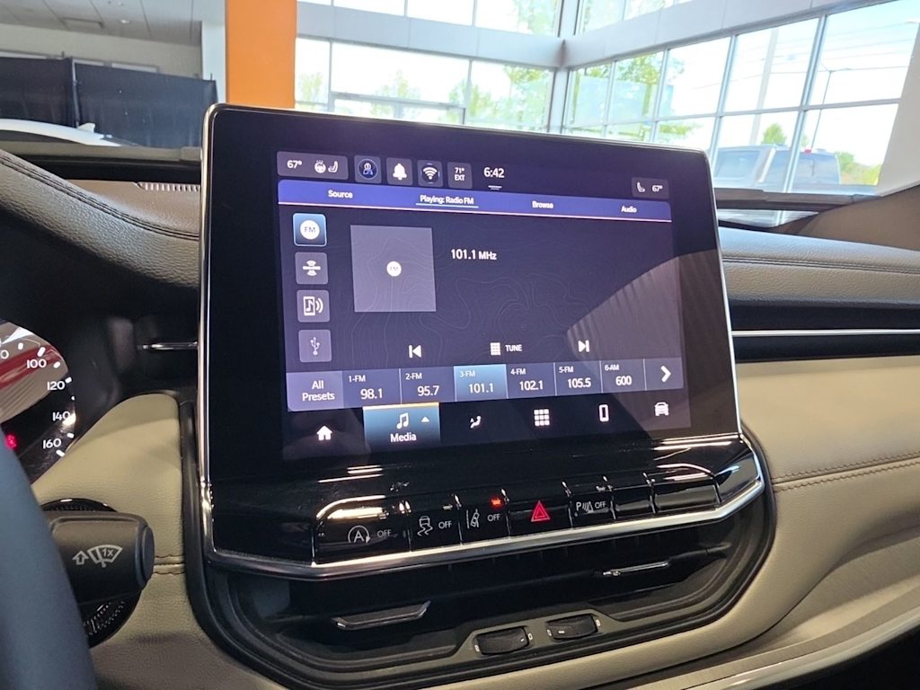 Thumbnail: 2025 Jeep Compass - 10