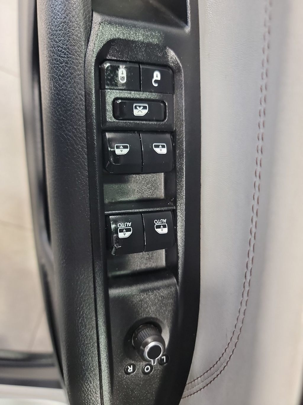 Thumbnail: 2024 Jeep Compass - 18