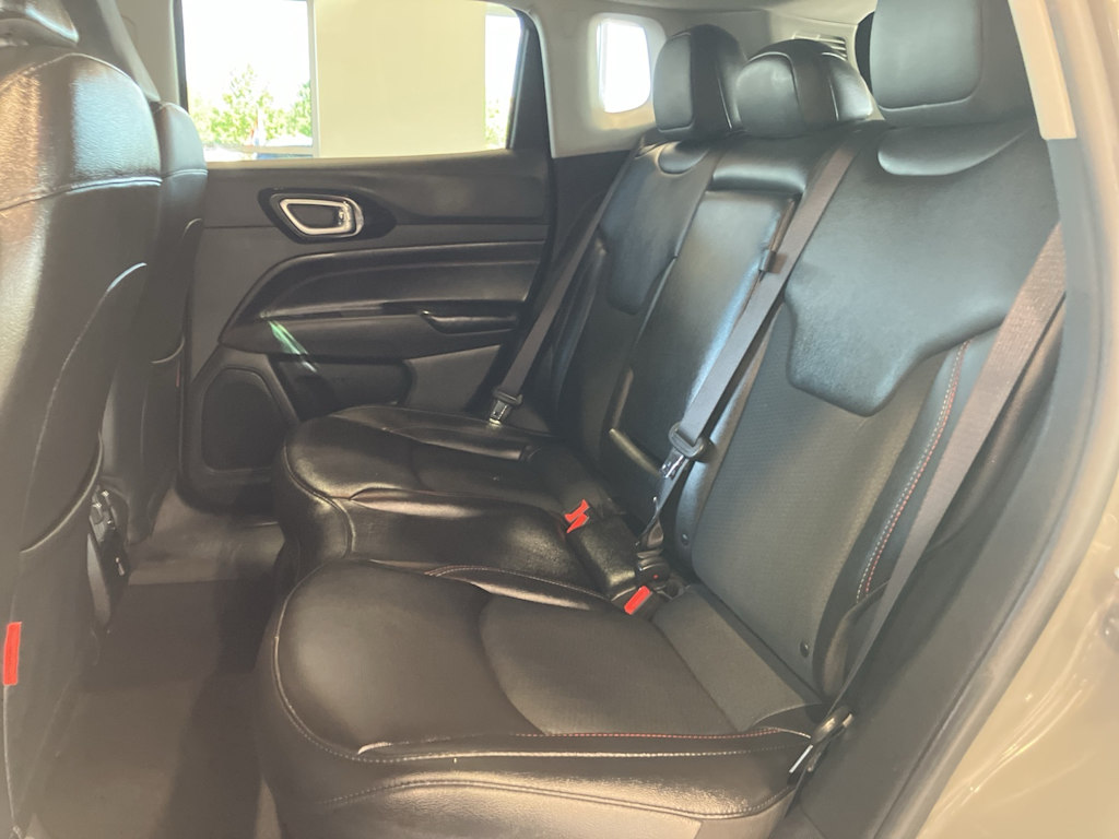 Thumbnail: 2022 Jeep Compass - 11