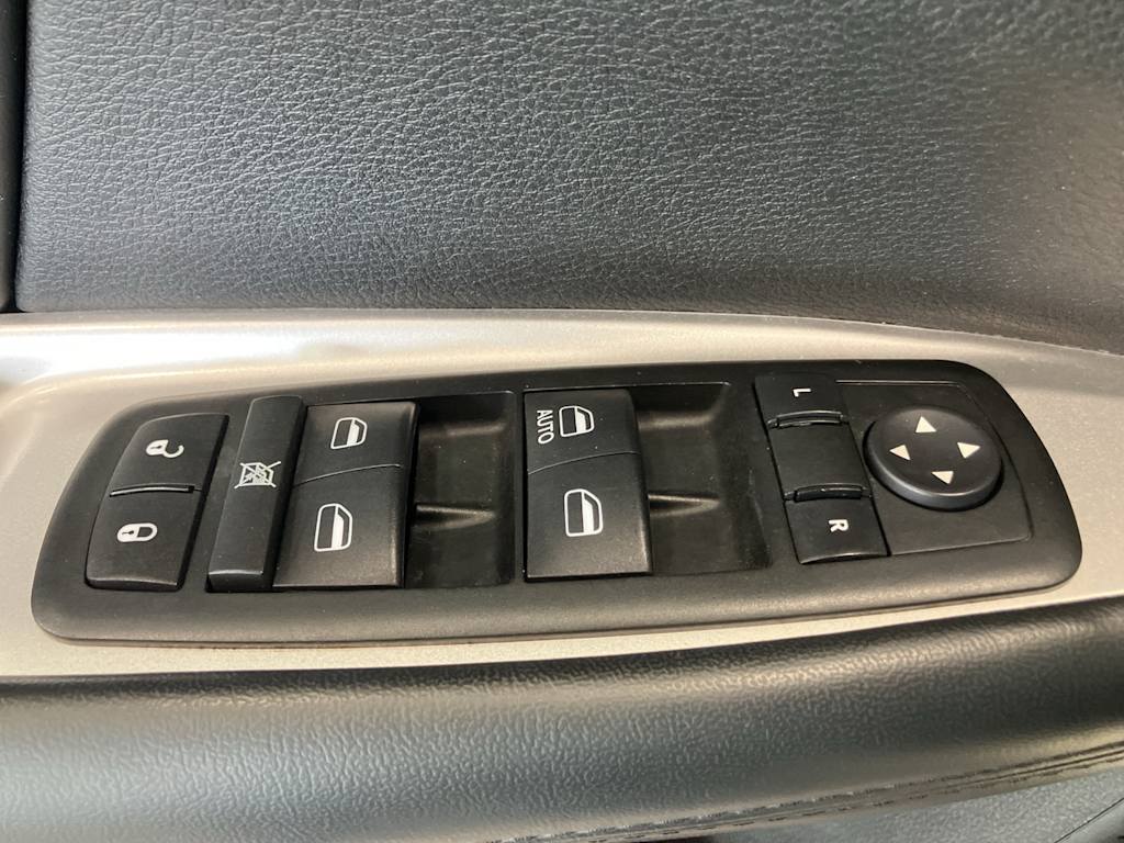 Thumbnail: 2015 Dodge Journey - 17