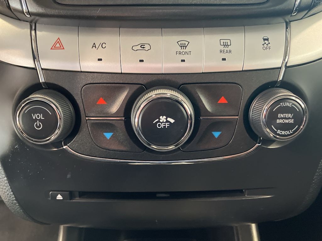 Thumbnail: 2015 Dodge Journey - 21