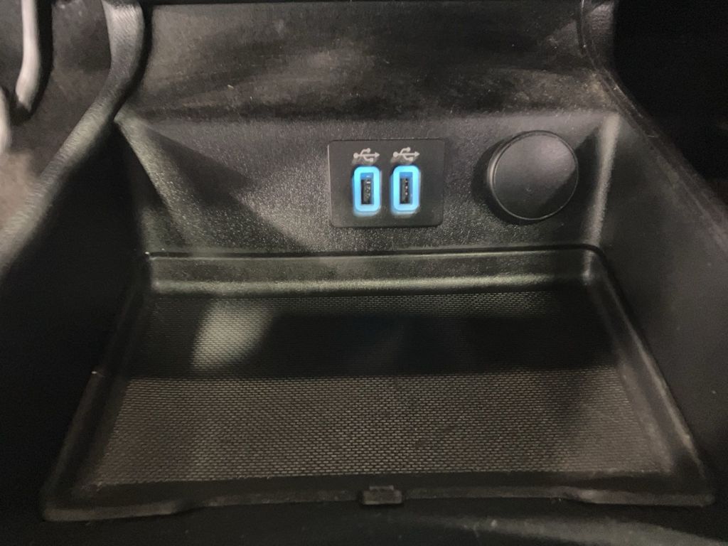 Thumbnail: 2020 Ford Fusion - 14