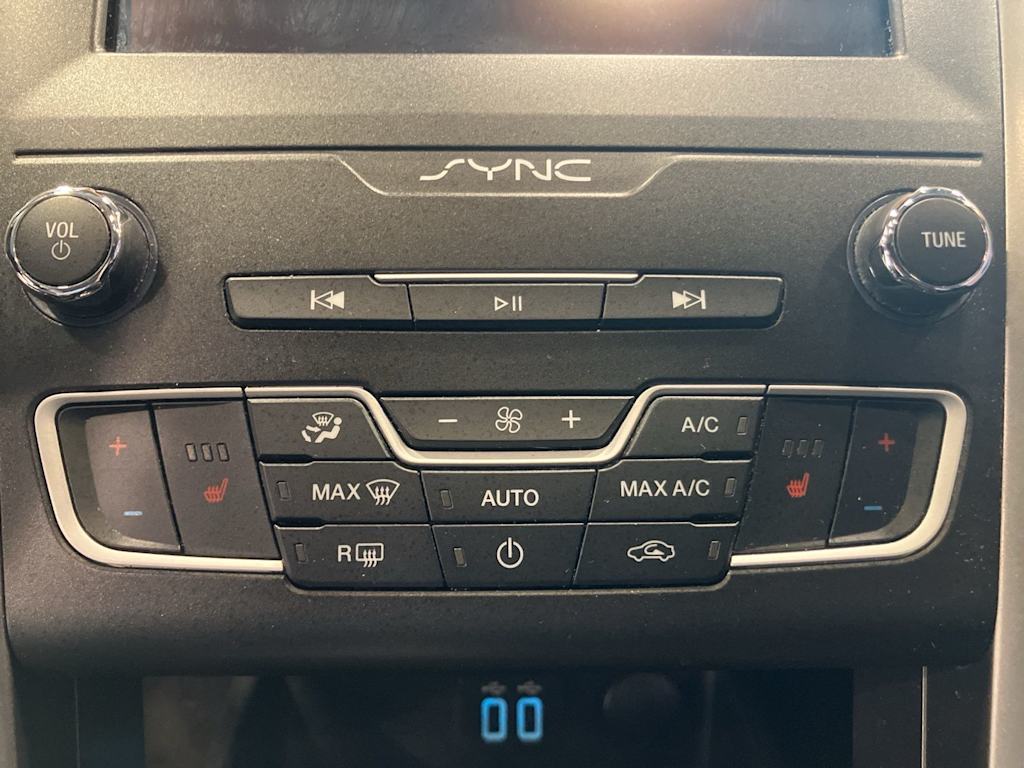 Thumbnail: 2020 Ford Fusion - 26