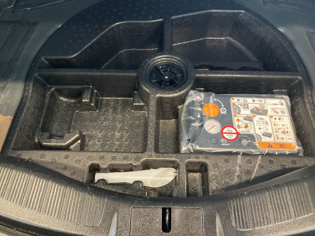 Thumbnail: 2020 Ford Fusion - 15