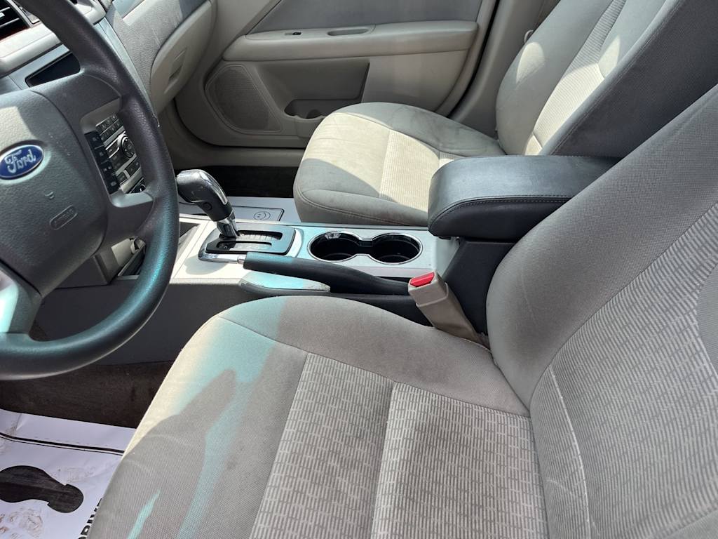 Thumbnail: 2011 Ford Fusion - 8