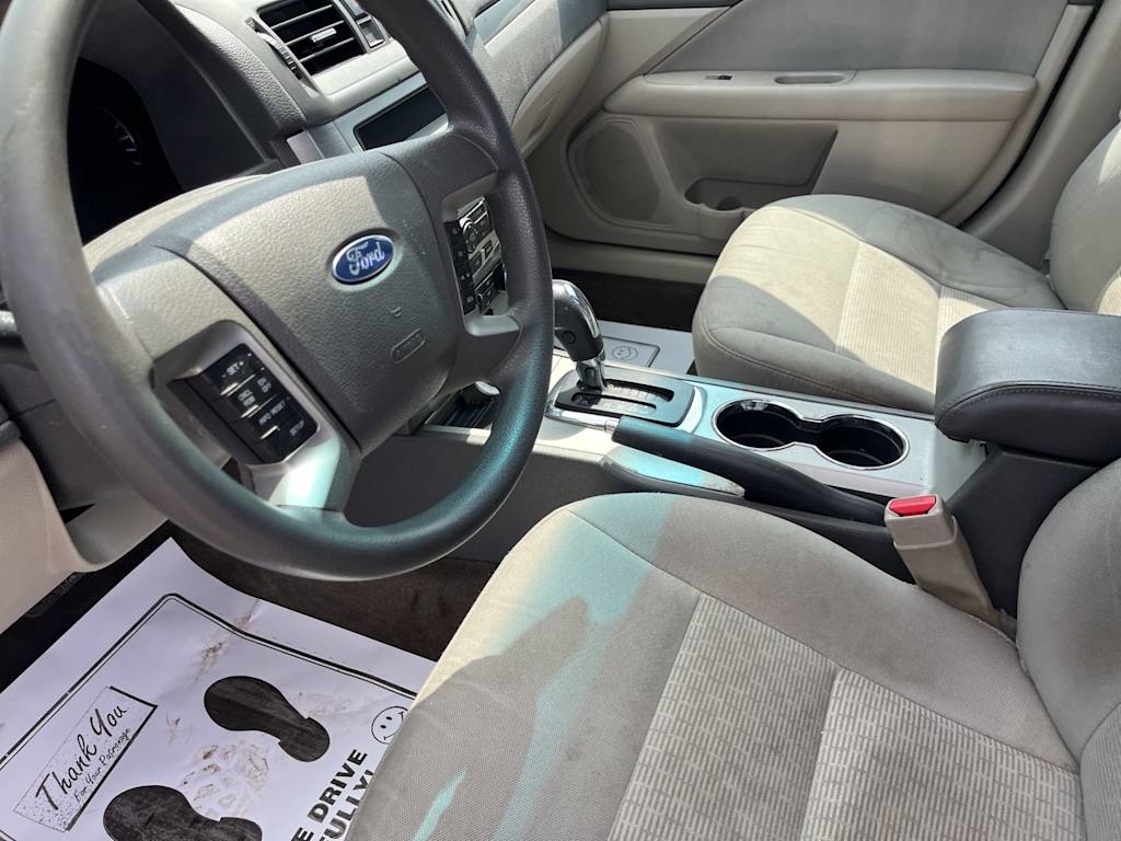 Thumbnail: 2011 Ford Fusion - 24