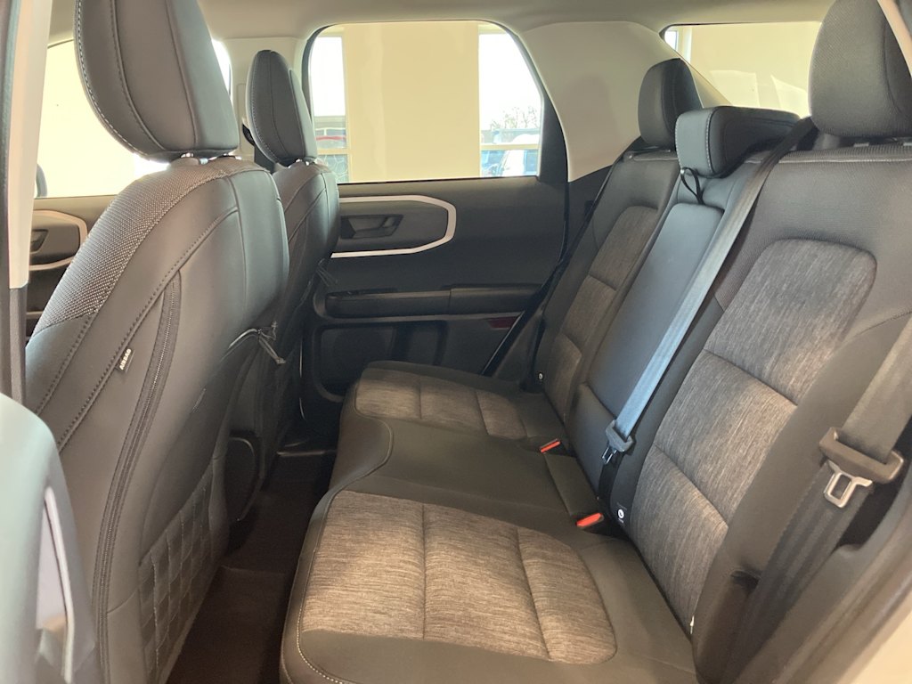 Thumbnail: 2022 Ford Bronco Sport - 10