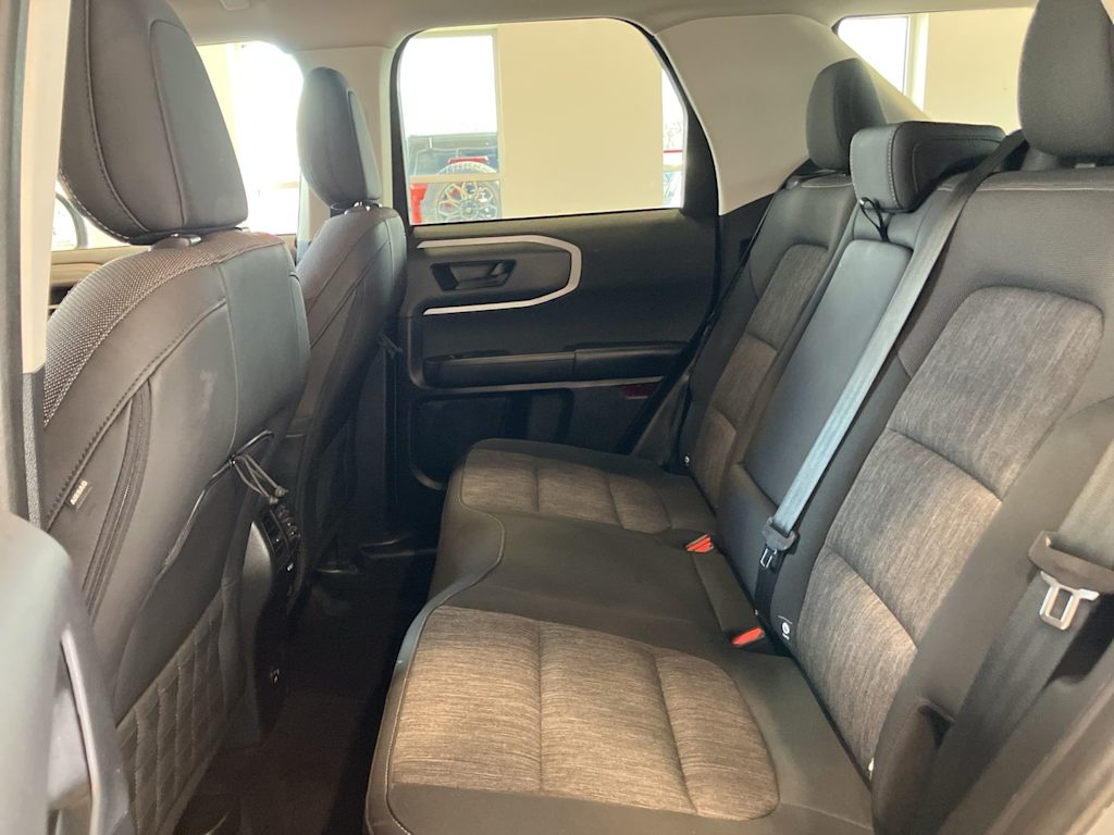 Thumbnail: 2022 Ford Bronco Sport - 11