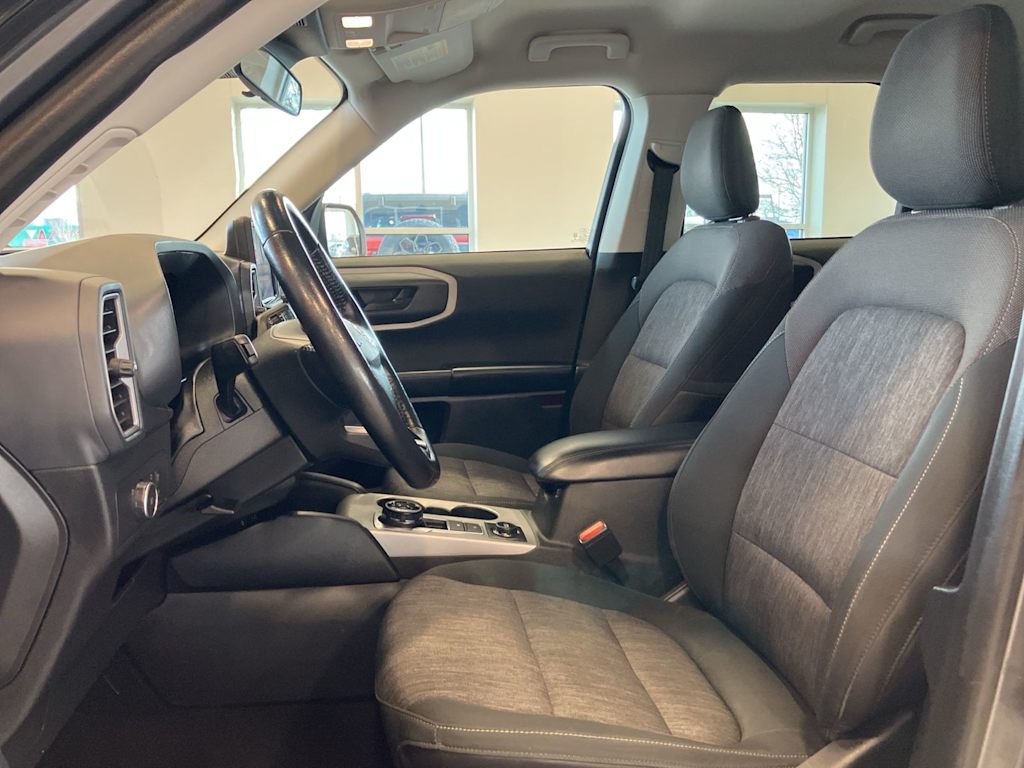 Thumbnail: 2022 Ford Bronco Sport - 10