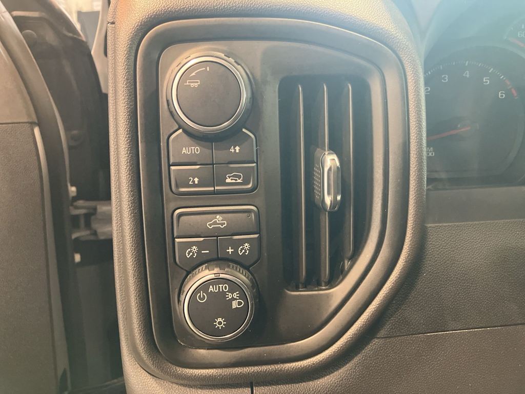 Thumbnail: 2024 Chevrolet Silverado 1500 - 18