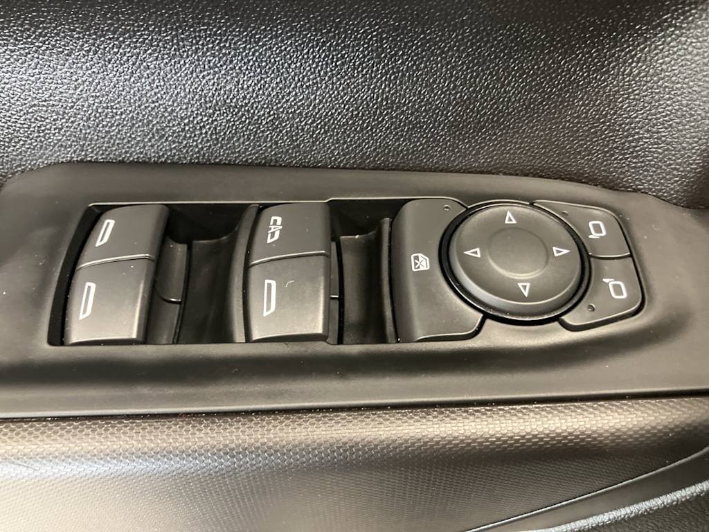 Thumbnail: 2024 Chevrolet Silverado 1500 - 17