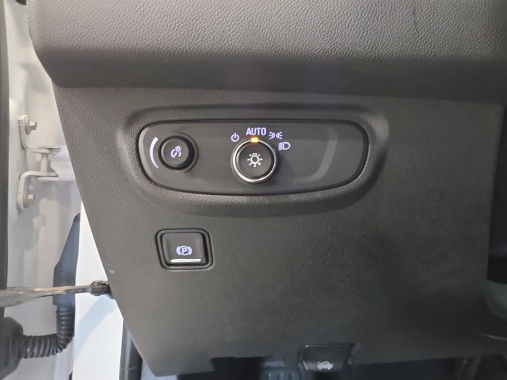 Thumbnail: 2022 GMC Terrain - 27