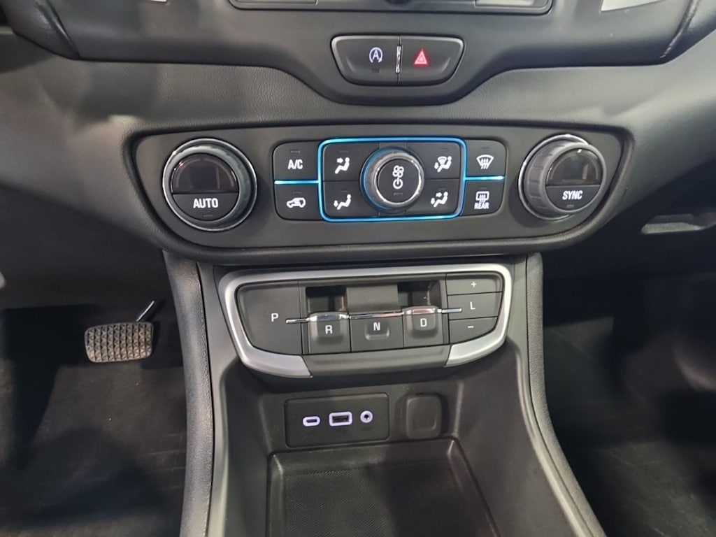 Thumbnail: 2024 GMC Terrain - 31