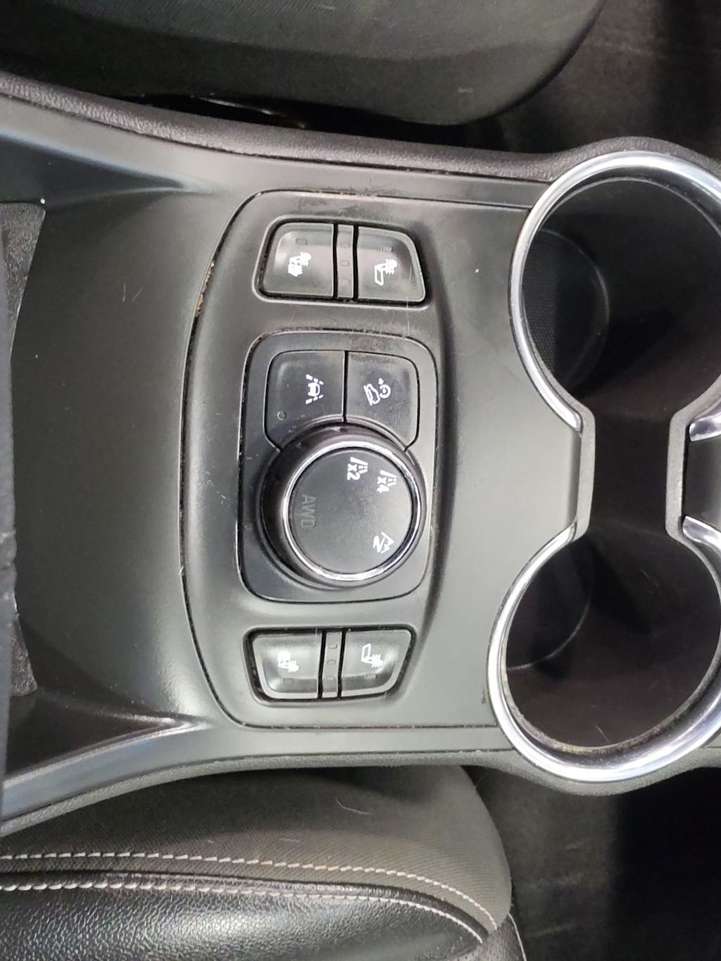 Thumbnail: 2023 GMC Terrain - 27