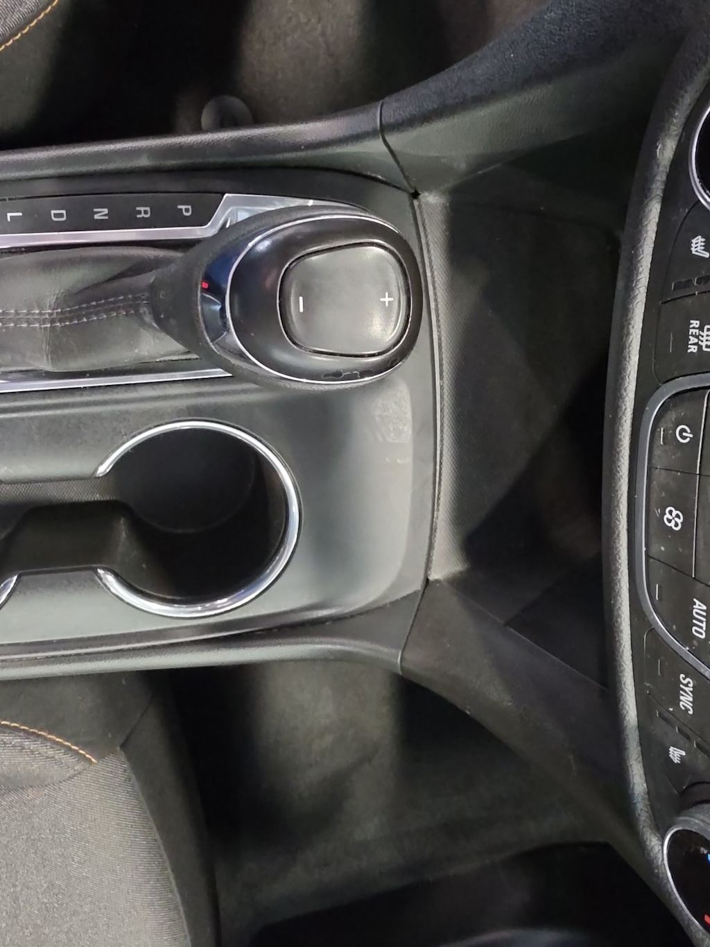 Thumbnail: 2020 Chevrolet Equinox - 25