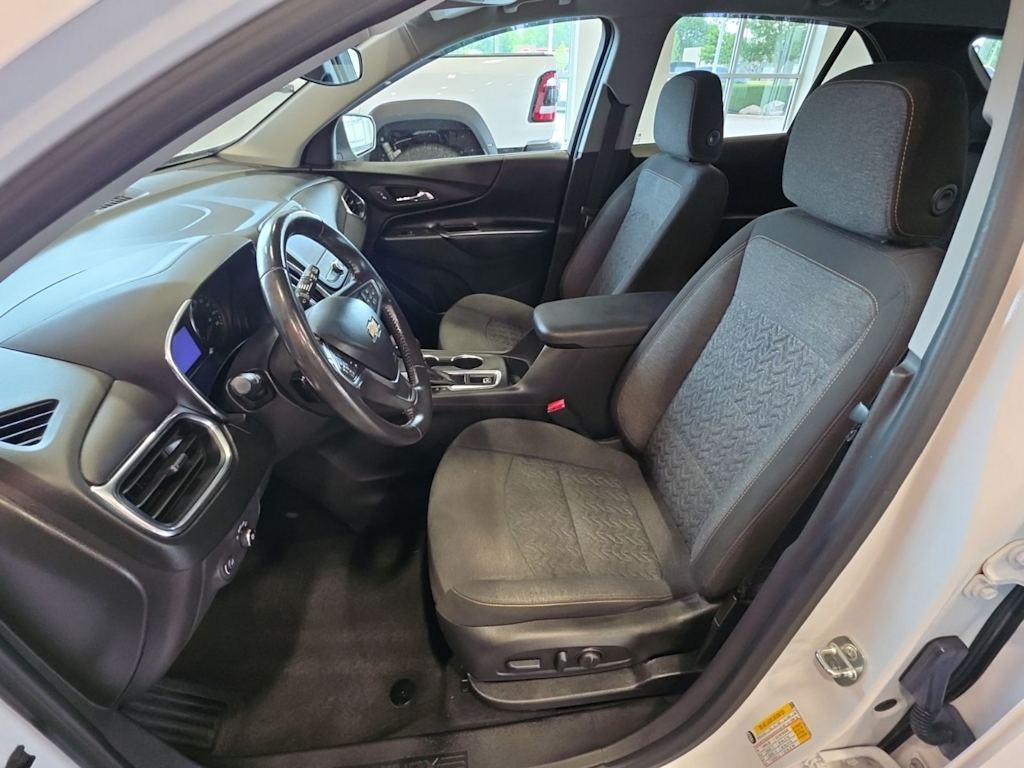 Thumbnail: 2022 Chevrolet Equinox - 9