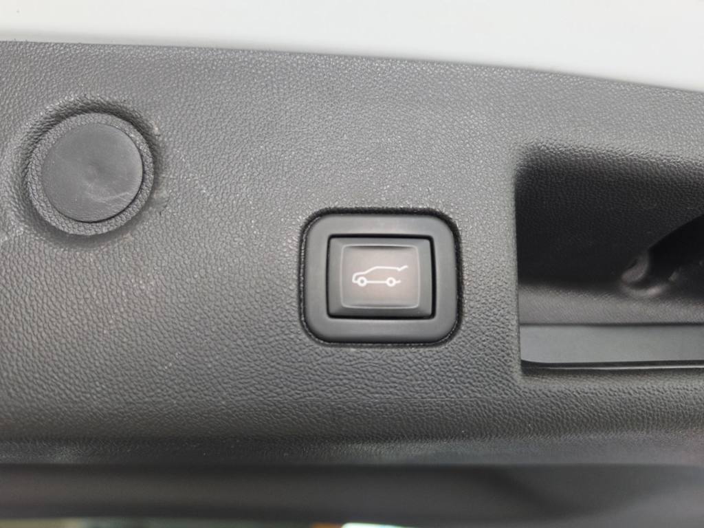 Thumbnail: 2021 Chevrolet Equinox - 32
