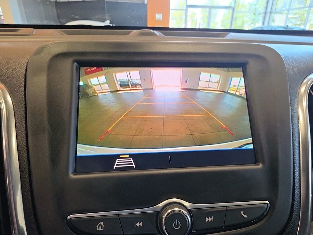 Thumbnail: 2021 Chevrolet Equinox - 31