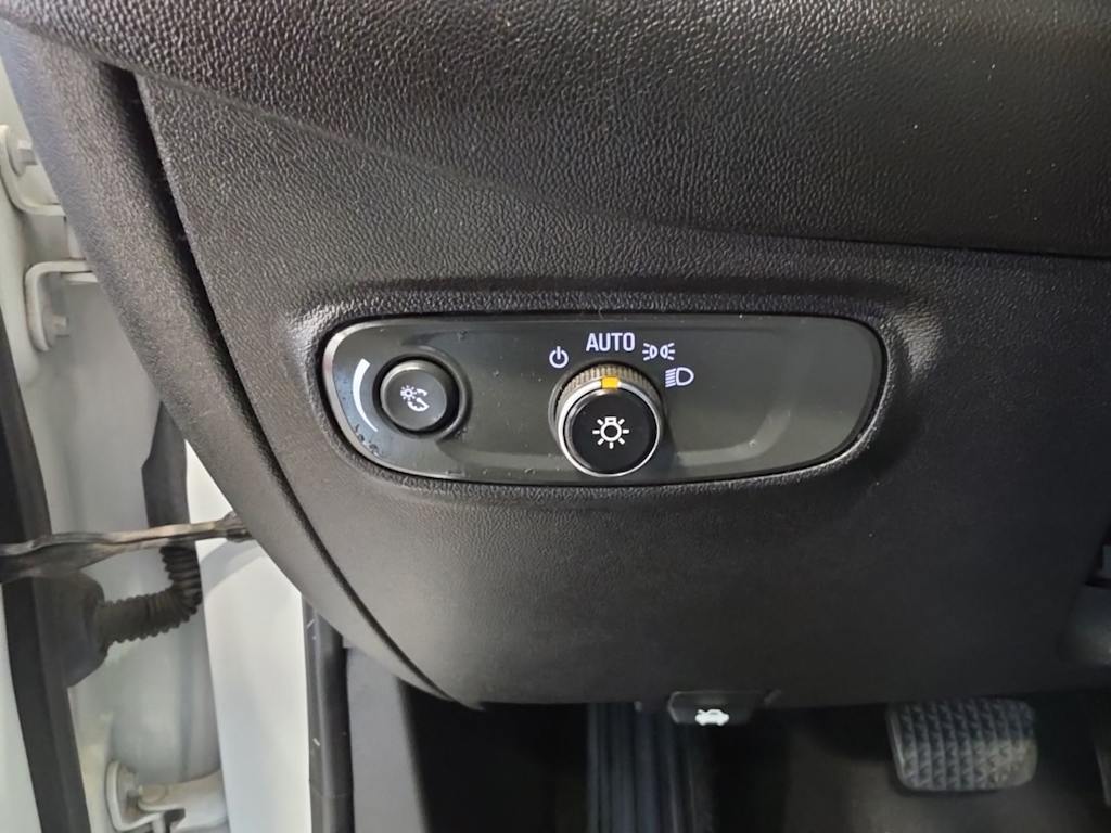 Thumbnail: 2019 Chevrolet Equinox - 26