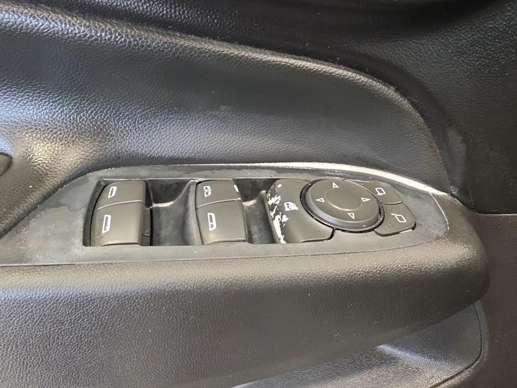 Thumbnail: 2019 Chevrolet Equinox - 24