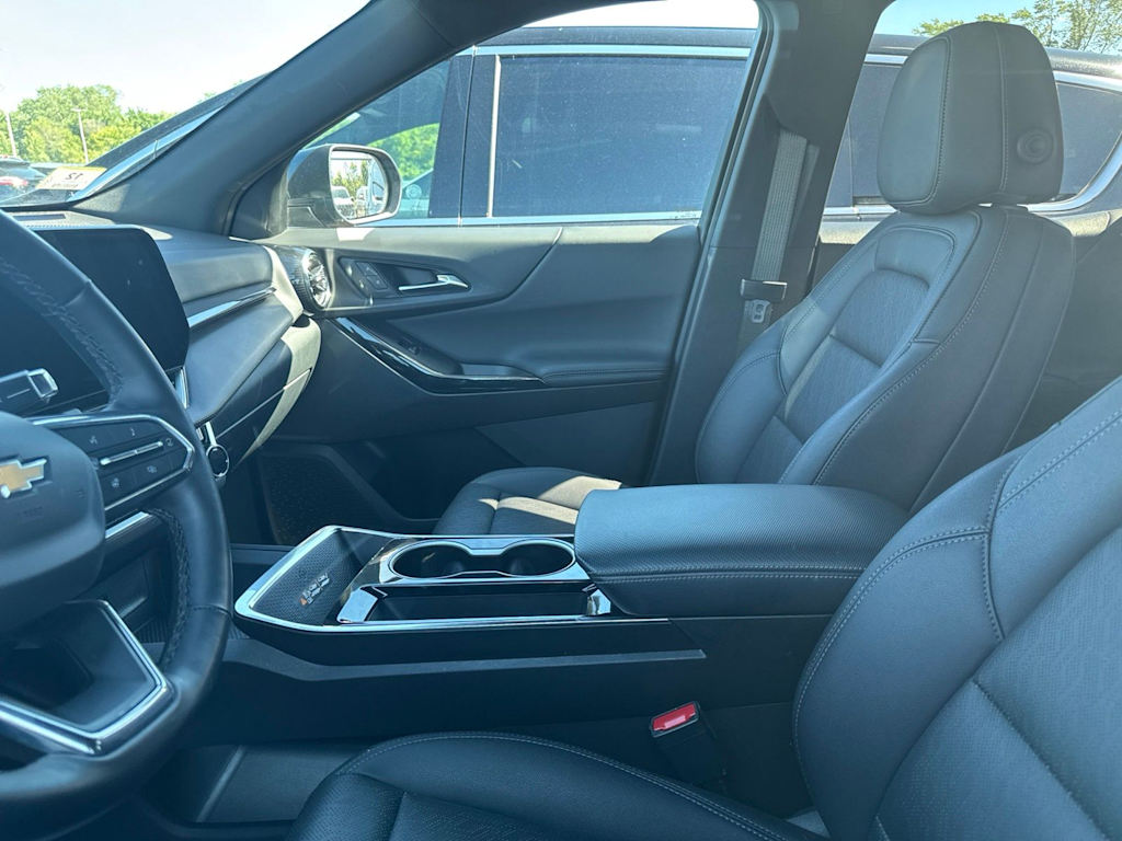 Thumbnail: 2025 Chevrolet Equinox - 6