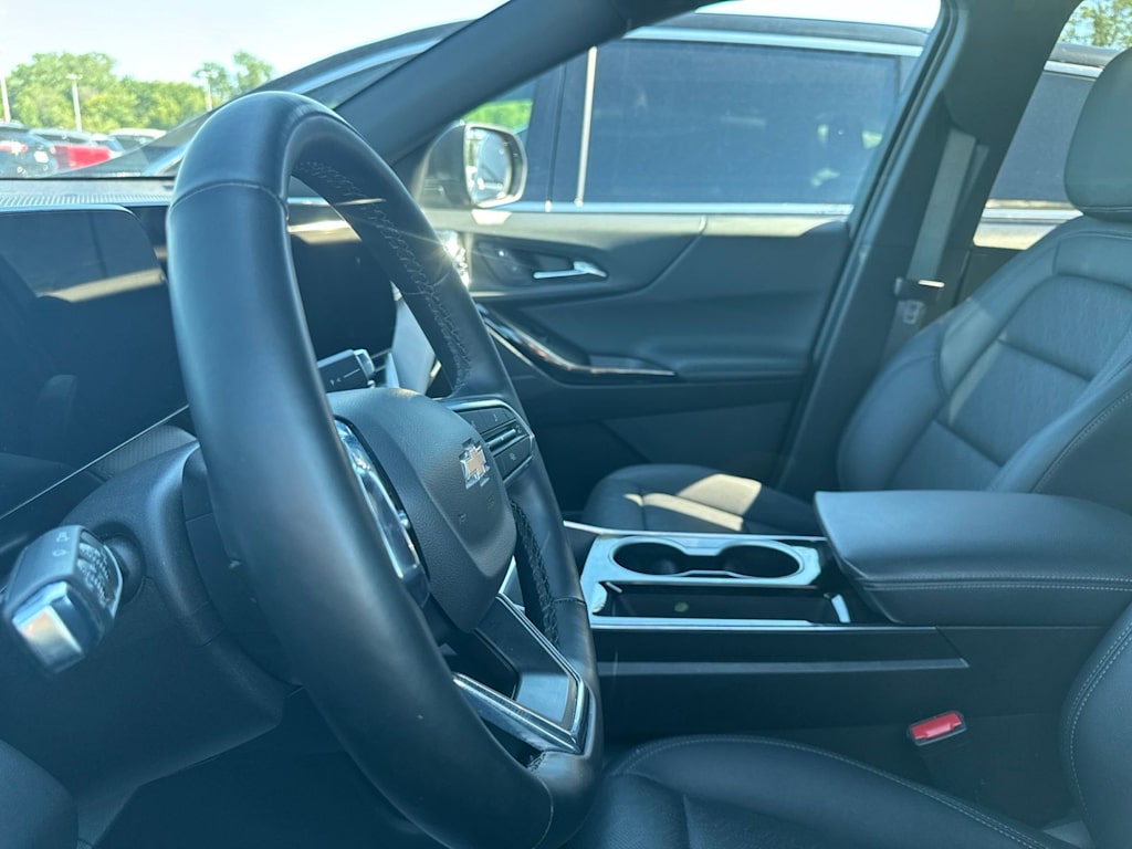 Thumbnail: 2025 Chevrolet Equinox - 33