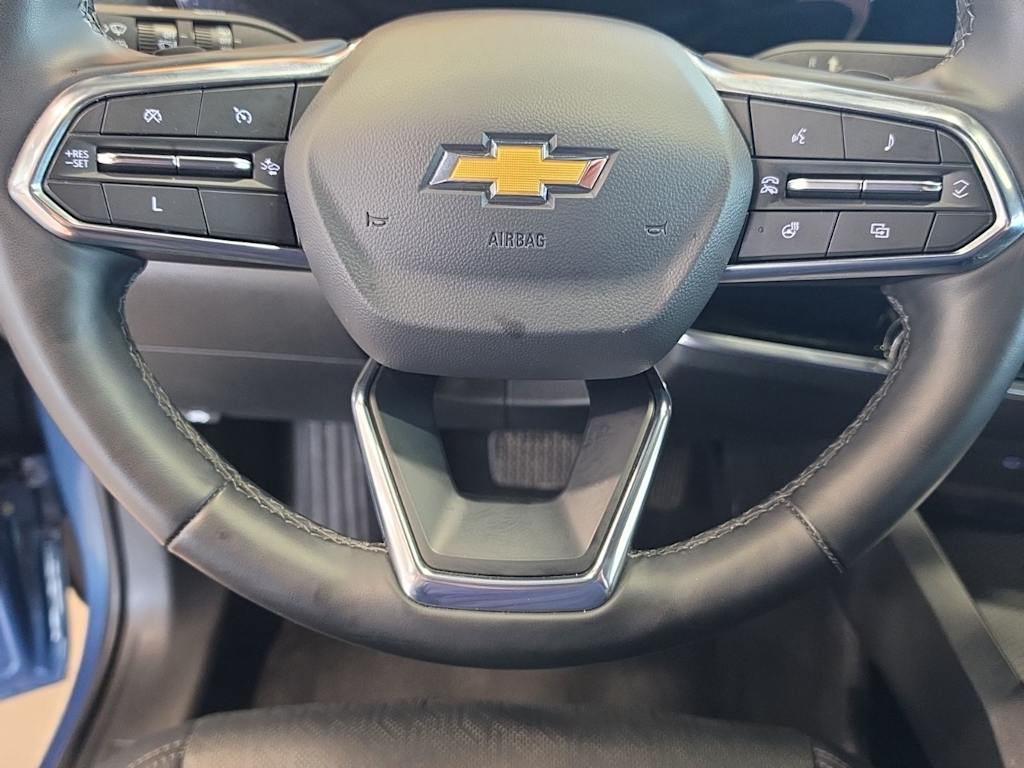 Thumbnail: 2025 Chevrolet Equinox - 25