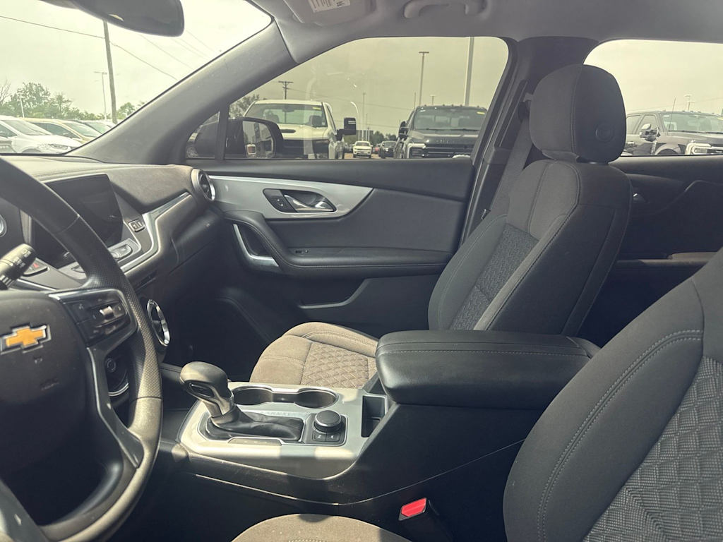 Thumbnail: 2021 Chevrolet Blazer - 32