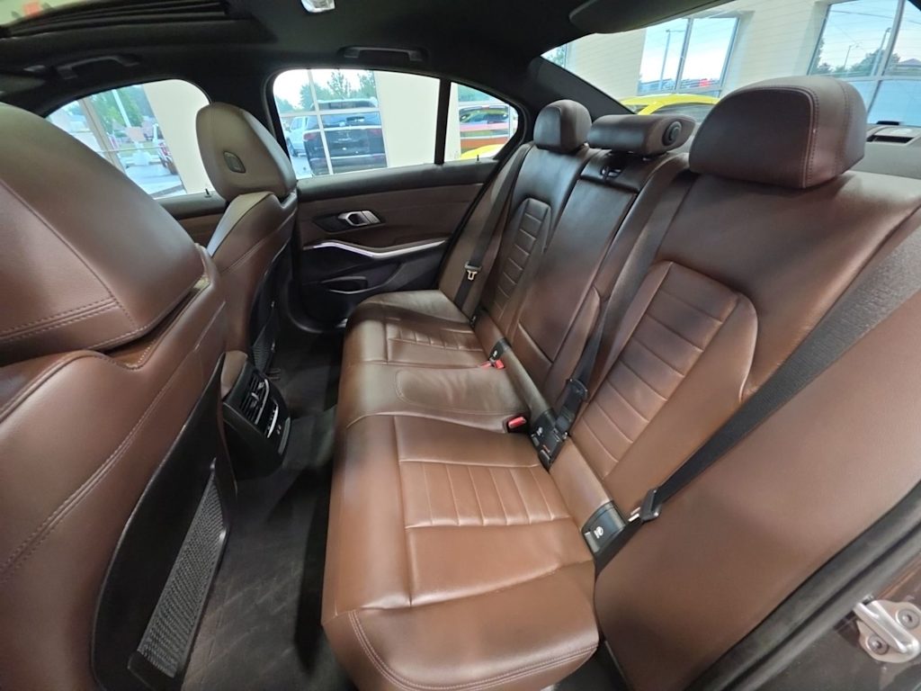 Thumbnail: 2021 BMW 3 Series - 9