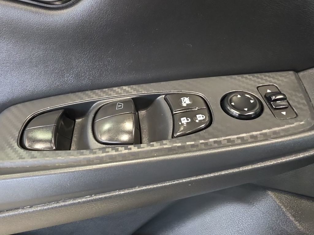 Thumbnail: 2020 Nissan Sentra - 18