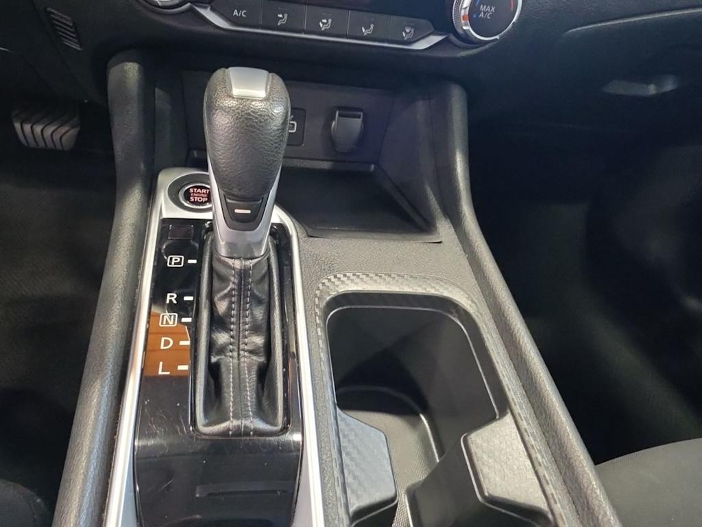 Thumbnail: 2020 Nissan Sentra - 9